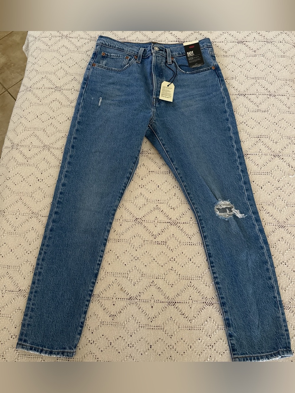 NWT Levi’s 501 Women’s Distressed High Rise Skinny Button Fly Denim Jeans 30x28